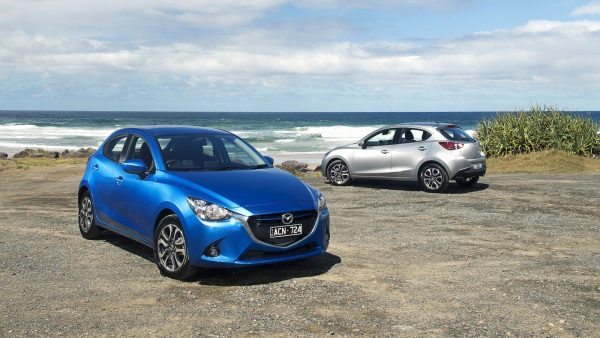 2015-Mazda2[1]