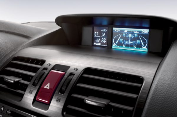 2015-Subaru-Forester-interior-screens-on-dash[1]