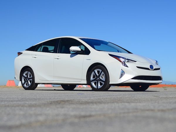 2016-Toyota-Prius-11[1]