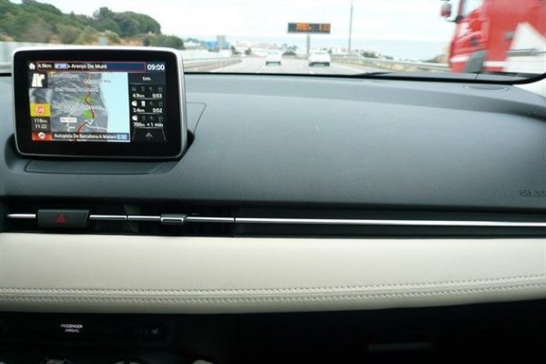 mazda-2-2015-t-satnav-plus-leather_630x420[1]